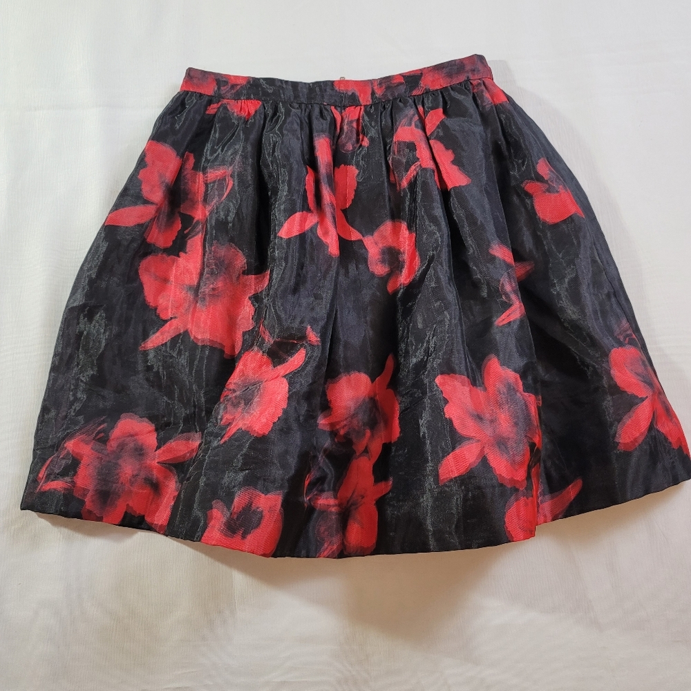 Soloiste Black Mini Skirt with Red Floral Print Size Medium